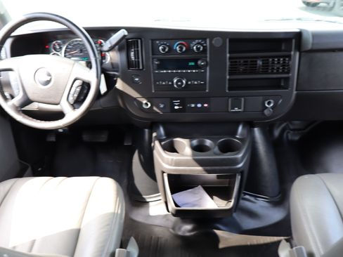 Used 2021 Chevrolet Express 2500 UNAVAIL RWD image 12