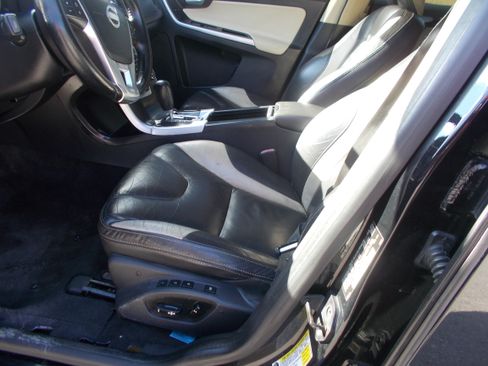 Used 2012 Volvo XC60 T6 image 7