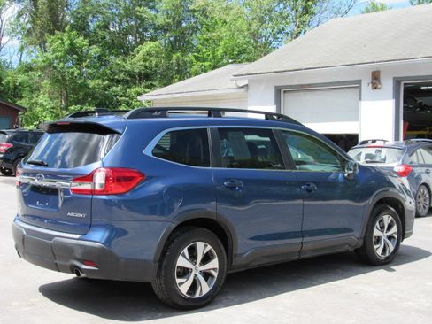 Used 2019 Subaru Ascent Premium 8-Passenger AWD/4WD image 7