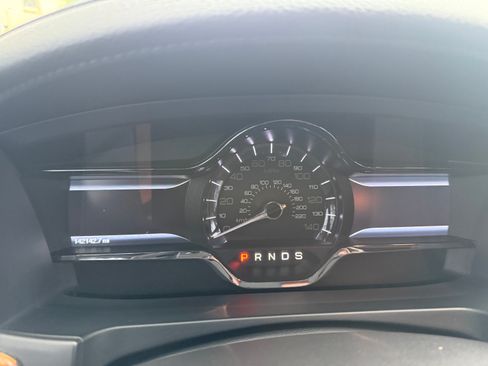 Used 2013 Lincoln MKS image 10