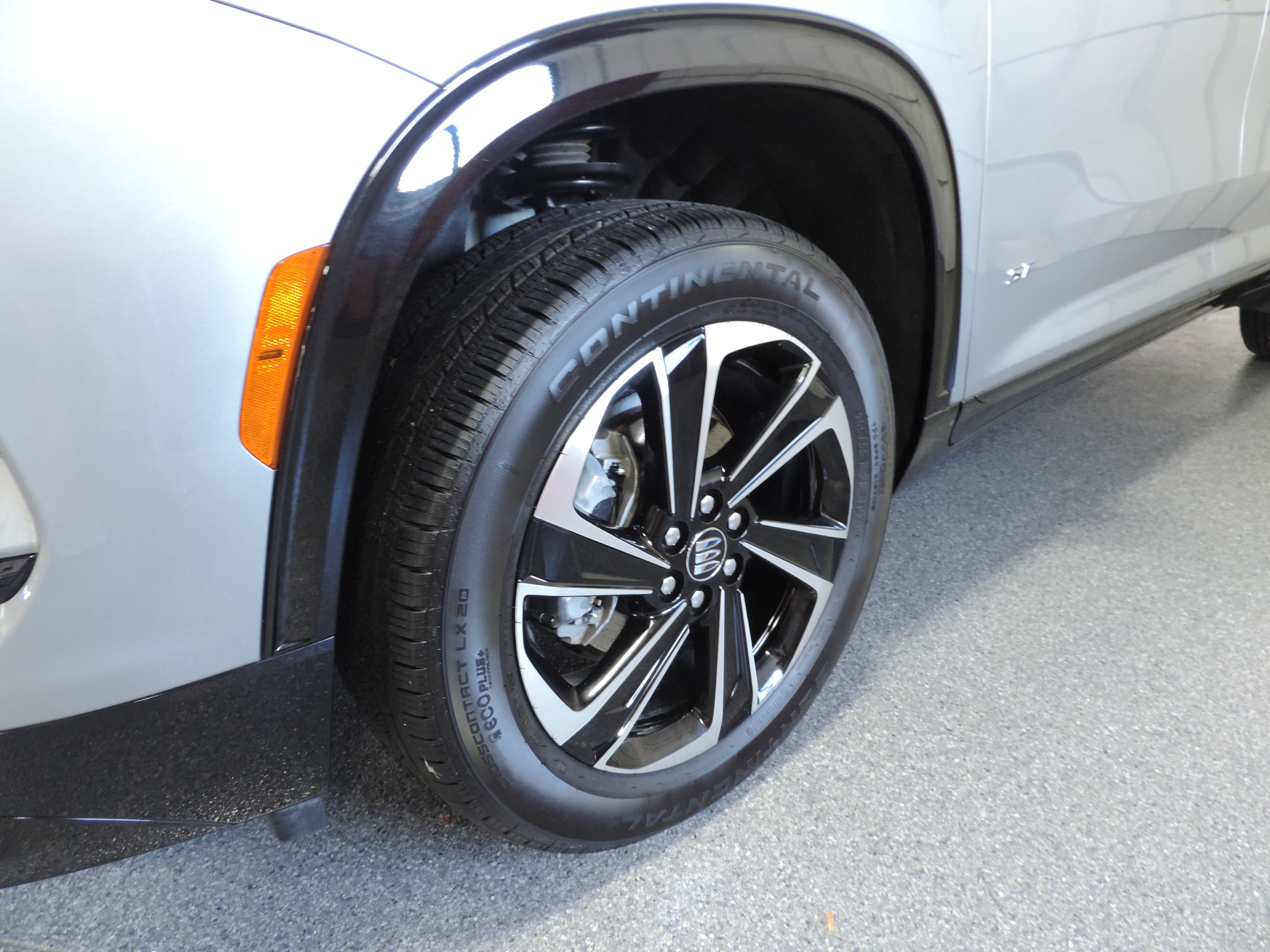 Used 2026 Buick Enclave AWD Sport Touring image 15