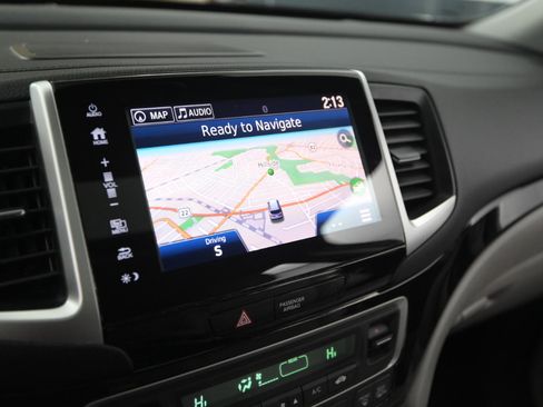 Used 2017 Honda Pilot Touring image 33