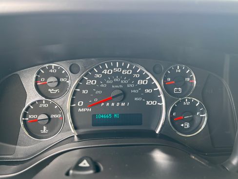 Used 2017 Chevrolet Express 3500 LT Extended Passenger RWD image 23