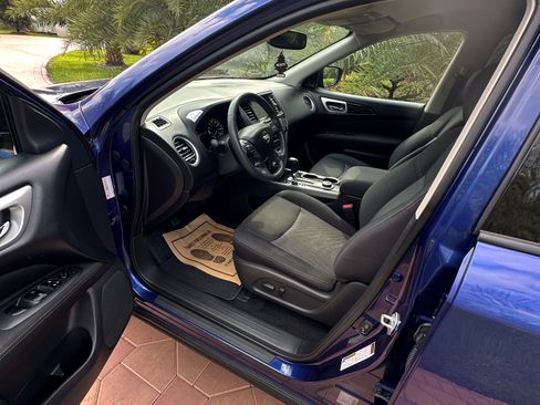 Used 2017 Nissan Pathfinder 4WD image 8