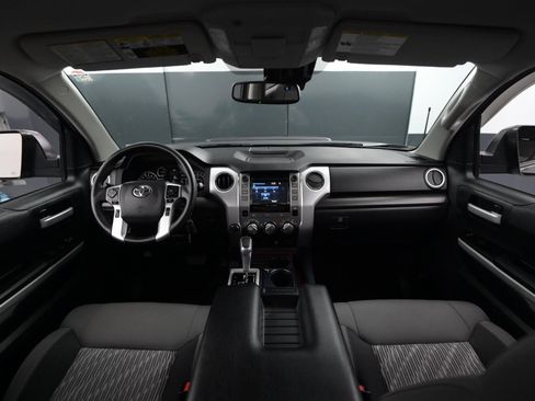 Used 2018 Toyota Tundra SR5 image 21