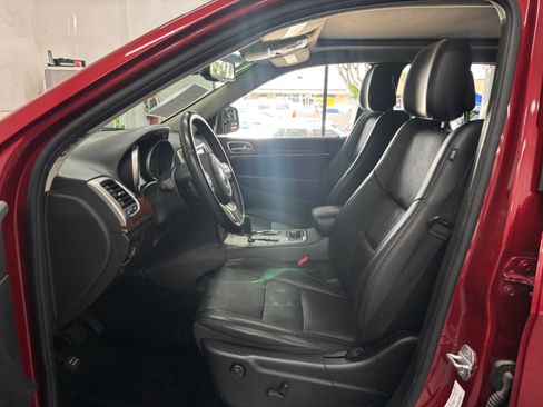 Used 2011 Jeep Grand Cherokee Limited image 11