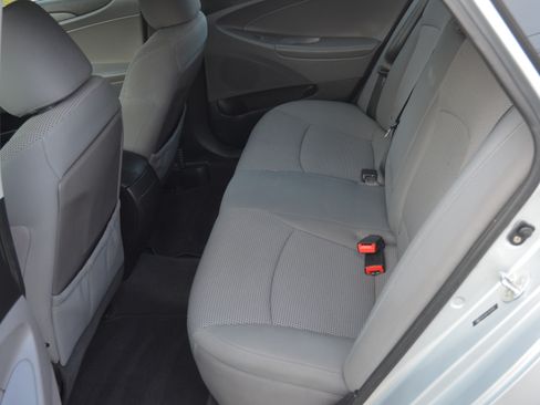 Used 2011 Hyundai Sonata GLS image 9
