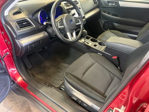 Used 2017 Subaru Outback 2.5i Premium AWD/4WD image 9