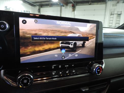 Used 2023 Chevrolet Colorado Trail Boss image 47