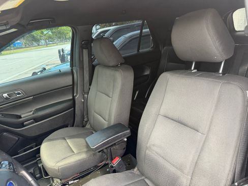 Used 2017 Ford Explorer 4WD Police Interceptor image 14