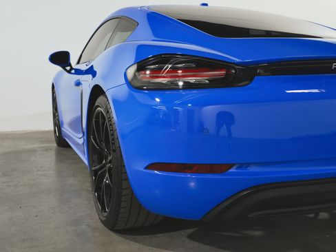 Used 2022 Porsche 718 Cayman S image 46