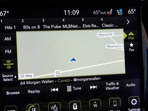 Used 2019 Jeep Cherokee 4WD Overland image 6