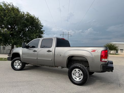 Used 2009 GMC Sierra 2500 4WD 2500 image 4