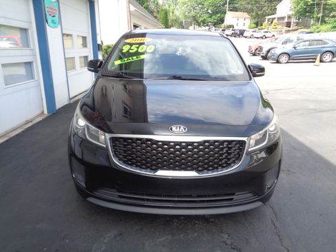 Used 2016 Kia Sedona LX FWD image 6