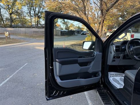 Used 2025 Ford F150 XLT image 7
