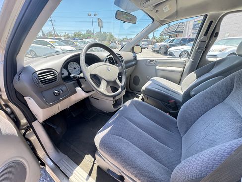 Used 2006 Dodge Caravan SE FWD image 14