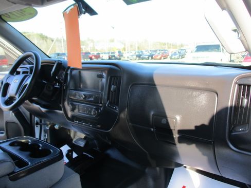 Used 2019 Chevrolet Silverado 1500 LD image 25