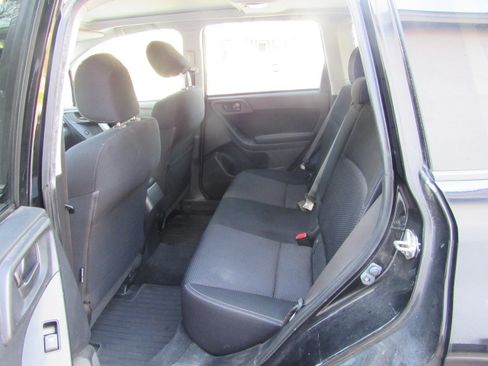 Used 2016 Subaru Forester 2.5i Premium image 14
