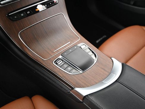 Used 2020 Mercedes-Benz GLC 300 image 23