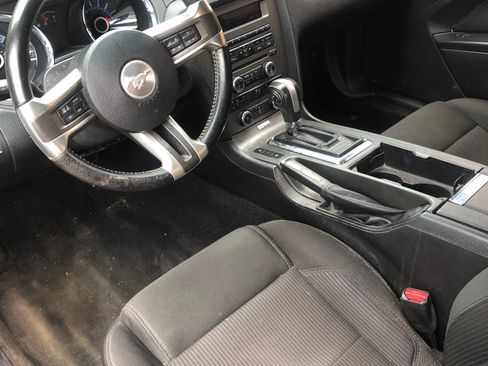 Used 2013 Ford Mustang Coupe RWD image 3