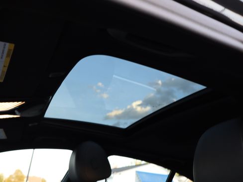 Used 2018 BMW 540i xDrive image 32