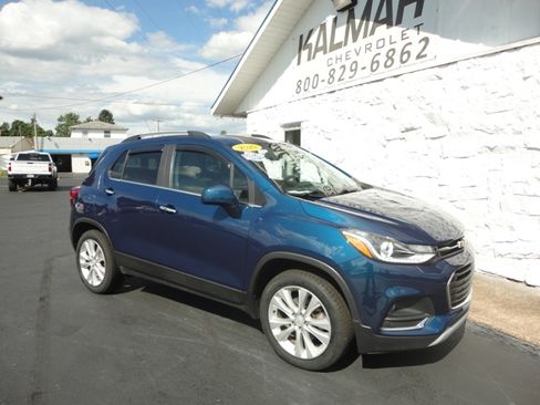 Used 2020 Chevrolet Trax AWD Premier image 3