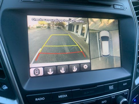 Used 2017 Hyundai Santa Fe Sport 2.0T image 9