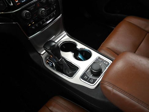 Used 2021 Jeep Grand Cherokee Overland image 23