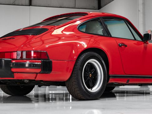 Used 1987 Porsche 911 Carrera image 25