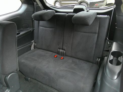 Used 2014 Nissan Pathfinder SV image 12