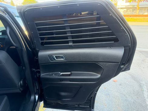 Used 2017 Ford Explorer 4WD Police Interceptor image 24