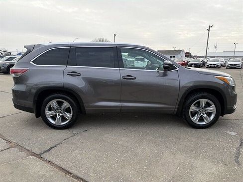 Used 2016 Toyota Highlander Limited image 6