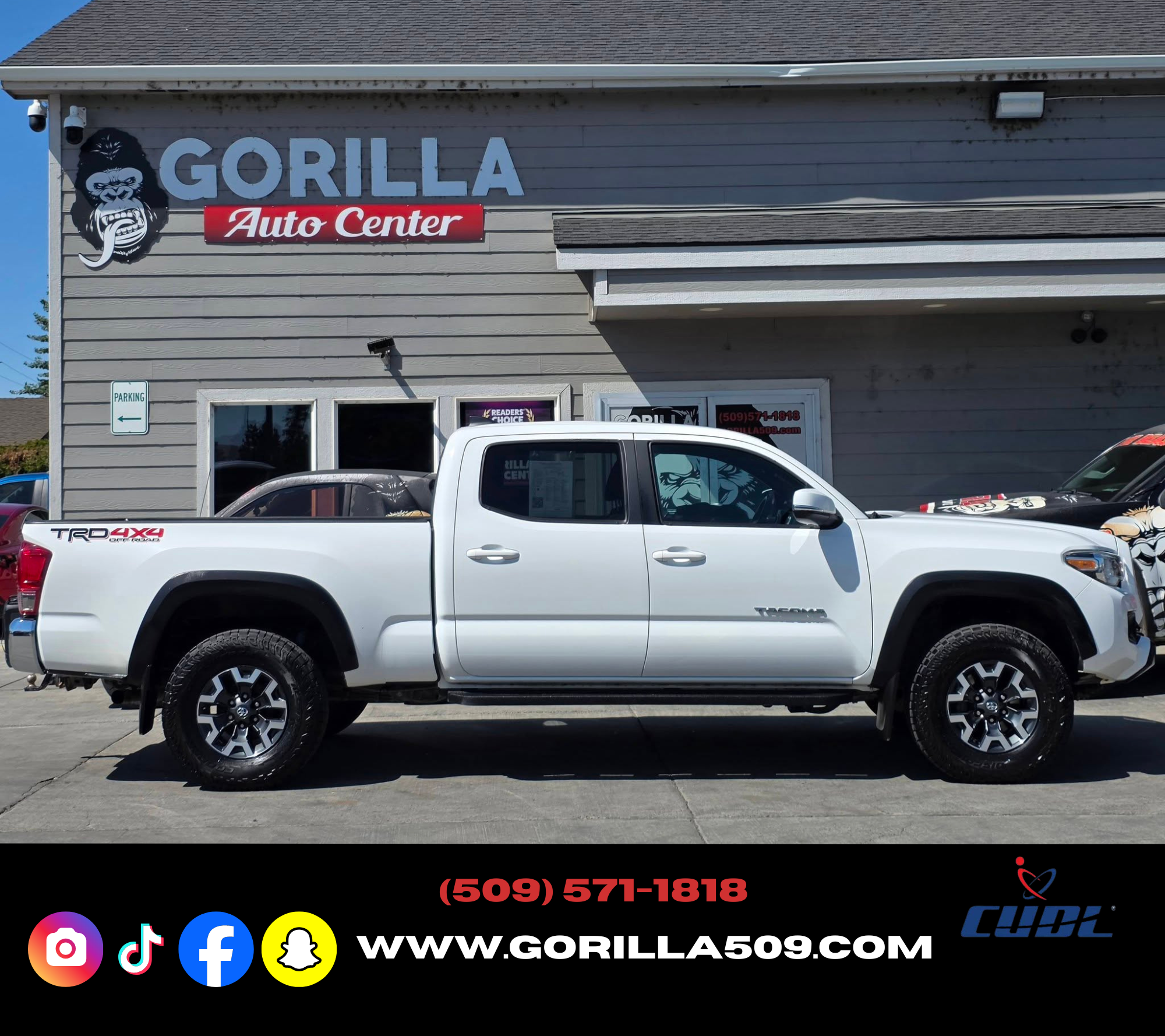 Used 2017 Toyota Tacoma TRD Off-Road AWD/4WD image 8