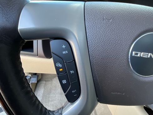 Used 2012 GMC Yukon Denali image 14