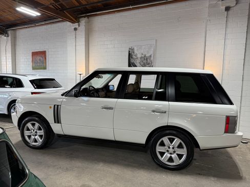 Used 2004 Land Rover Range Rover HSE image 9