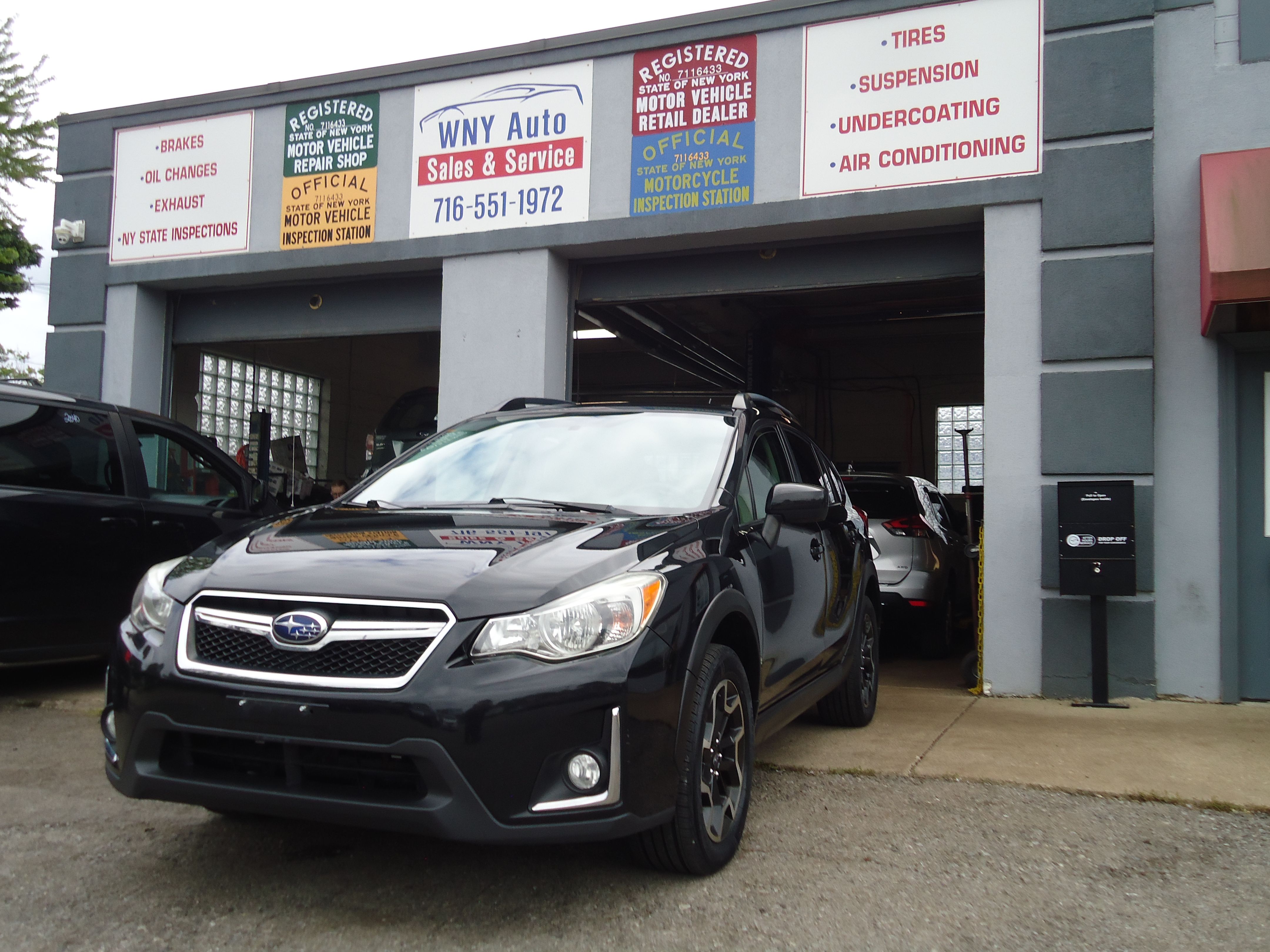 Used 2017 Subaru Crosstrek 2.0i Premium AWD/4WD image 1