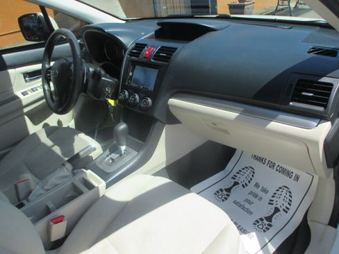 Used 2013 Subaru XV Crosstrek 2.0i Premium AWD/4WD image 8