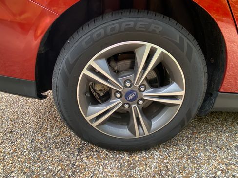 Used 2018 Ford Focus SE Sedan FWD image 31