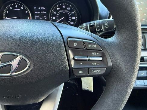 Used 2020 Hyundai Elantra GT image 19