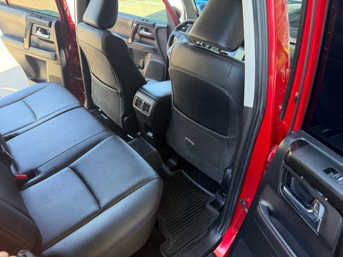 Used 2021 Toyota 4Runner 4WD Venture image 36