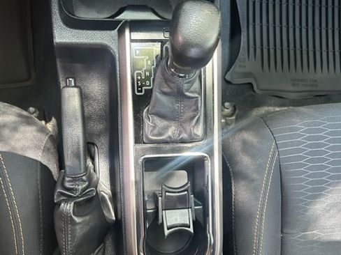 Used 2017 Toyota Tacoma 2WD Access Cab image 16