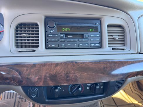 Used 2005 Mercury Grand Marquis GS image 7