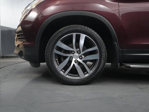 Used 2016 Honda Pilot Touring image 9