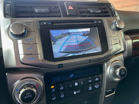 Used 2015 Toyota 4Runner Limited image 18