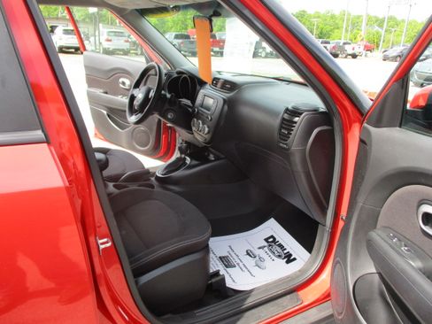 Used 2019 Kia Soul S FWD image 26