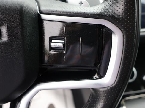 Used 2022 Land Rover Range Rover Evoque R-Dynamic S image 28