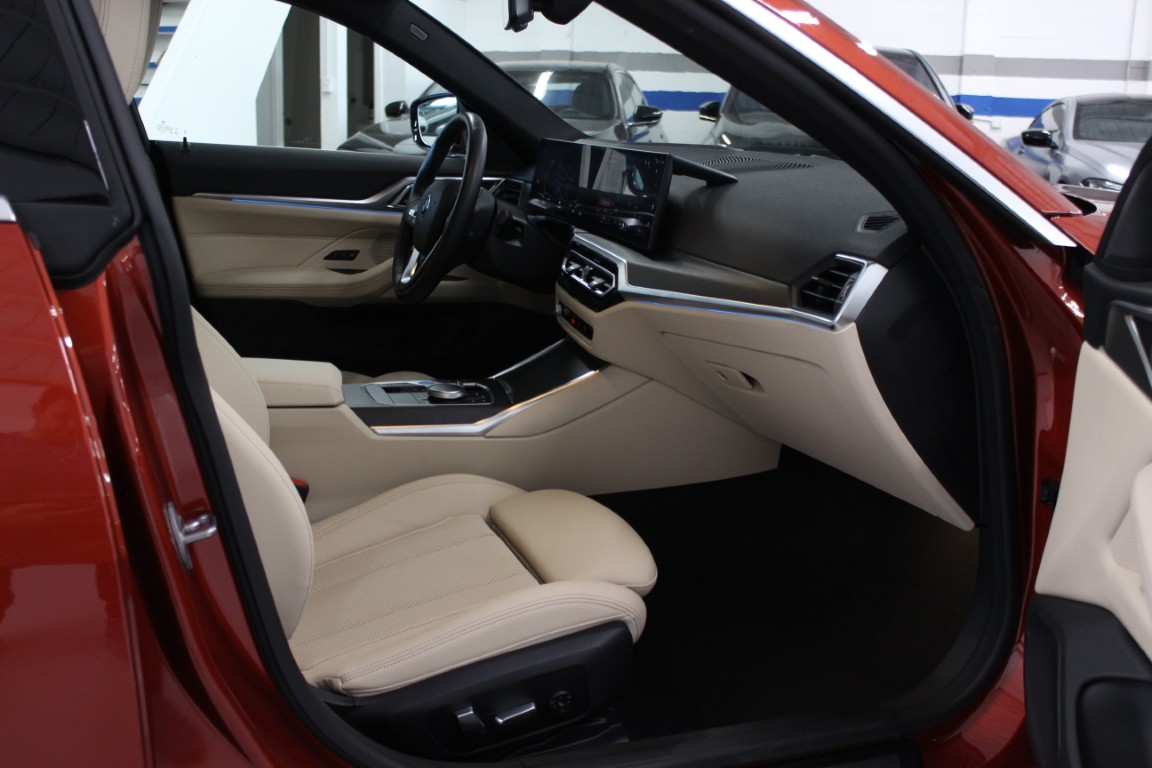Used 2024 BMW i4 eDrive35 RWD image 40