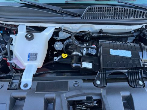Used 2019 Chevrolet Express 2500 image 21