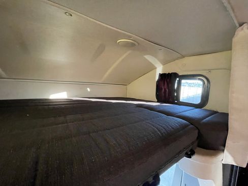 Used 2015 Mercedes-Benz Sprinter 4500 image 57