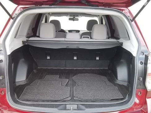 Used 2018 Subaru Forester 2.5i Premium image 12